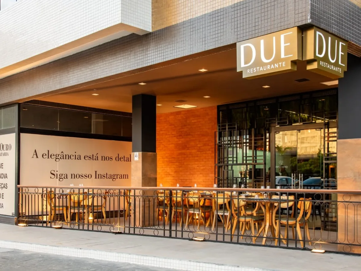 Fachada do DUE Restaurante, projeto da Híbrida Arquitetura